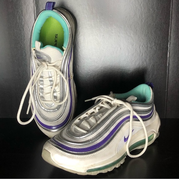 Nike Running Shoes - Picture 9 of 10